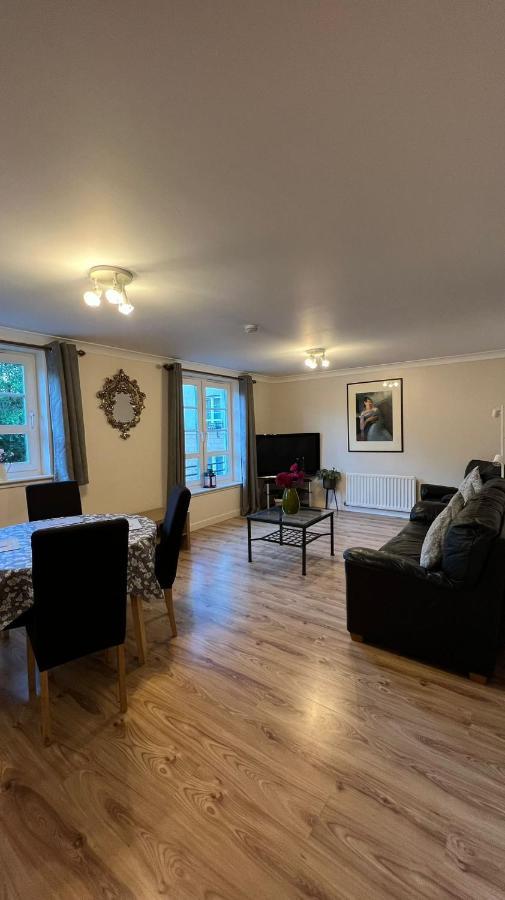 Edinburgh City Centre - Powderhall Modern Spacious 2 Bedroom Apartment With Free Parking Eksteriør bilde