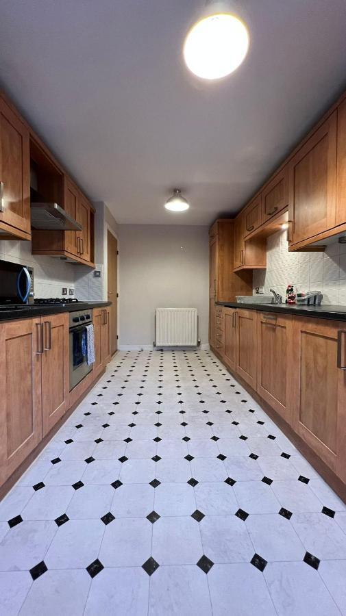 Edinburgh City Centre - Powderhall Modern Spacious 2 Bedroom Apartment With Free Parking Eksteriør bilde