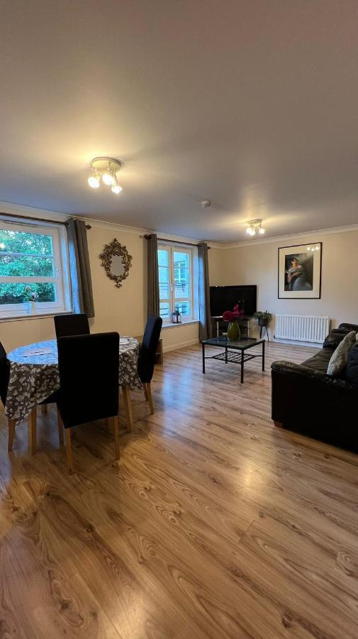 Edinburgh City Centre - Powderhall Modern Spacious 2 Bedroom Apartment With Free Parking Eksteriør bilde